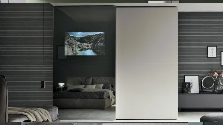 Armadio anta scorrevole Vision con Tv integrata, struttura in laccato opaco hot 127 di Tomasella