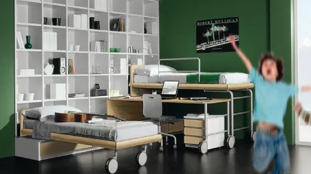 Cameretta salvaspazio Camere composizione 01 in laccato e legno con letto e scrivania scorrevoli di Fratelli Elli