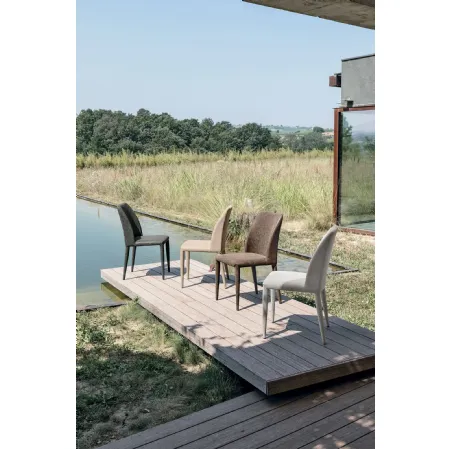 Sedia Vienna interamente rivestita in morbido tessuto Soft Touch Vintage di Target Point
