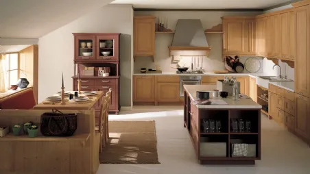 Cucina Classica angolare in legno di Abete Nuovo Mondo N2 di Scandola