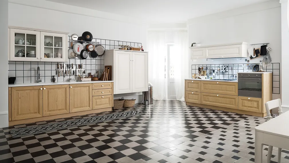 Cucina Classica lineare Pavese in Rovere Naturale e Frassino laccato Bianco di Veneta Cucine