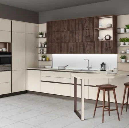 Cucina Moderna Start Time angolare in laccato Beige e Tag Rovere Fumo di Veneta Cucine